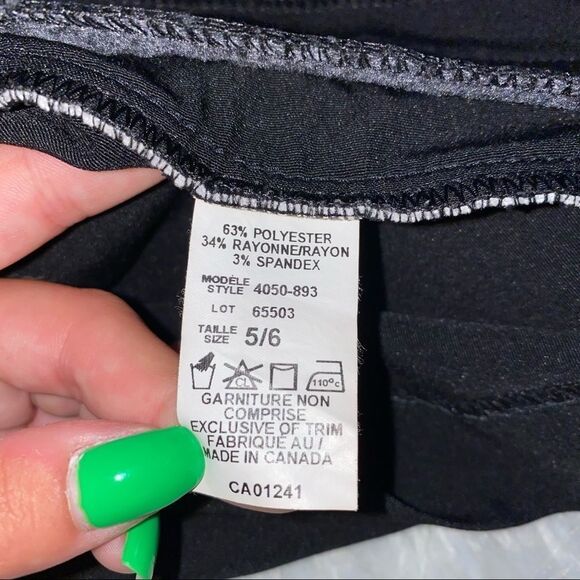 TWIK | Simons Chic Black Mini Skirt with Contrast Trim & Zipper Pockets - Picture 4 of 5